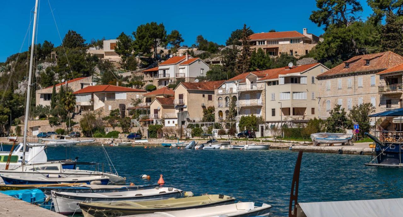Amare Apartments Bobovisca Екстер'єр фото