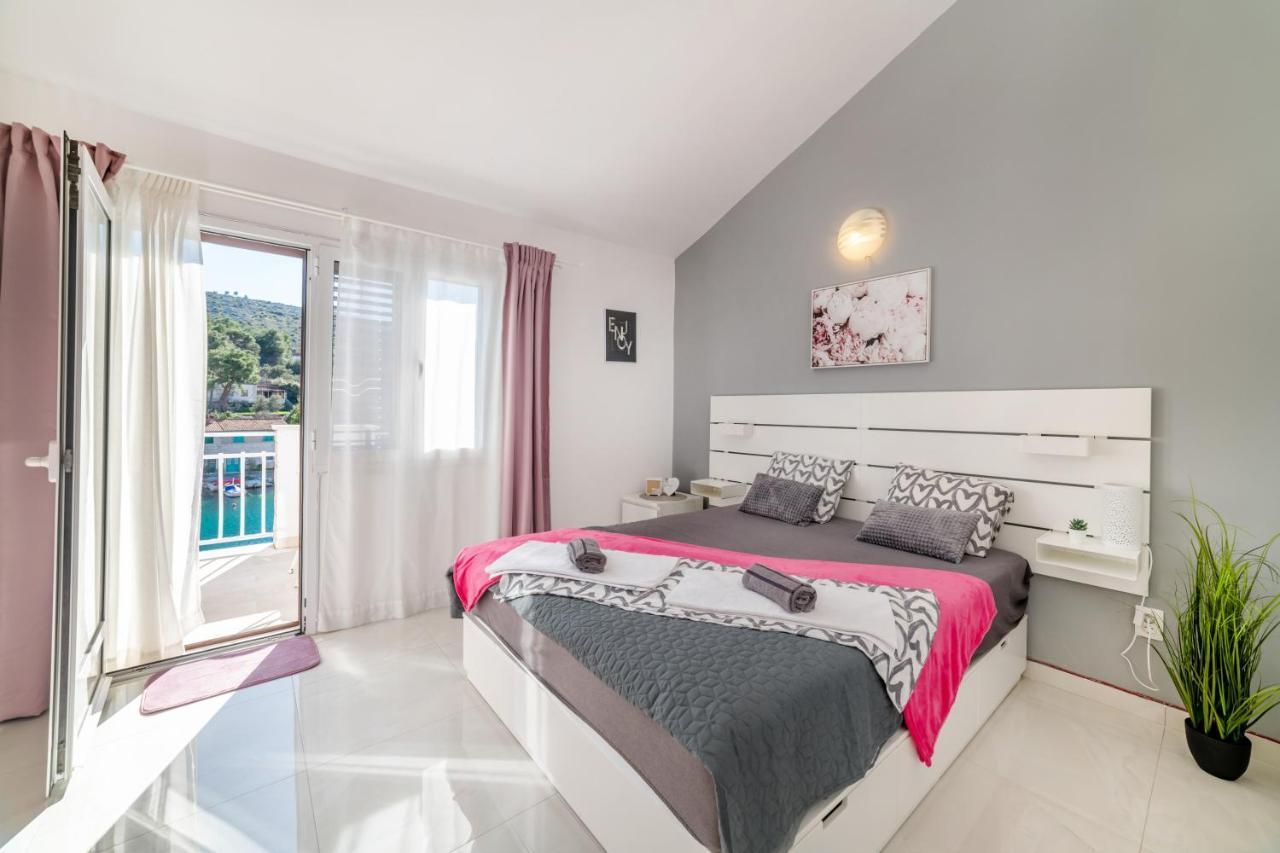 Amare Apartments Bobovisca Екстер'єр фото