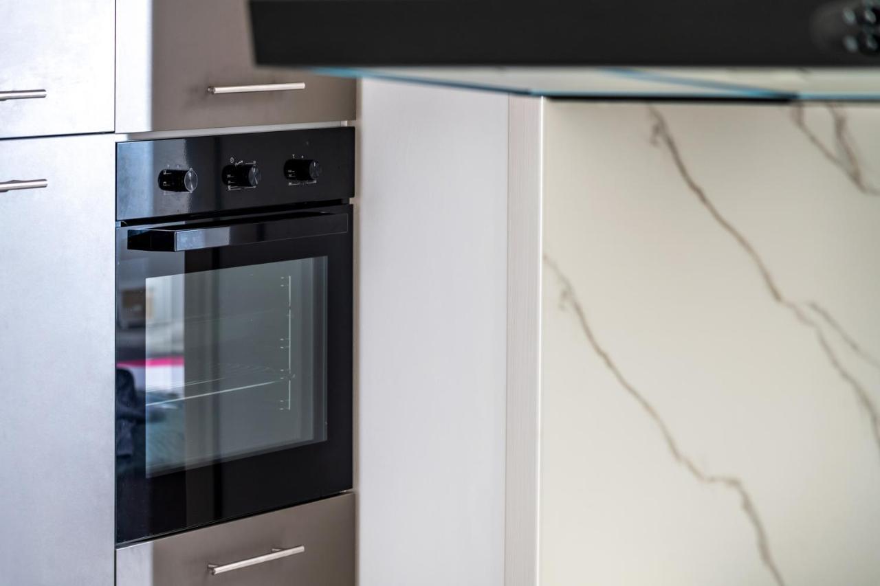 Amare Apartments Bobovisca Екстер'єр фото