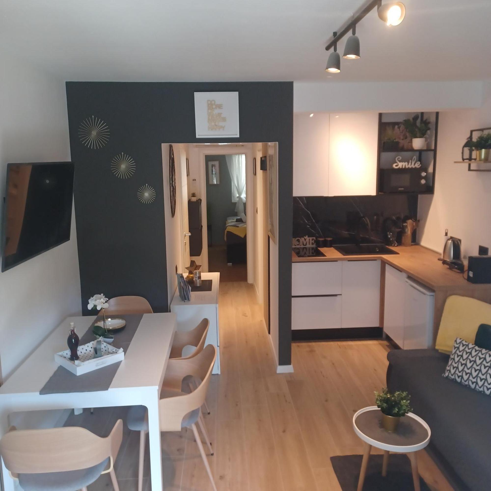 Amare Apartments Bobovisca Екстер'єр фото